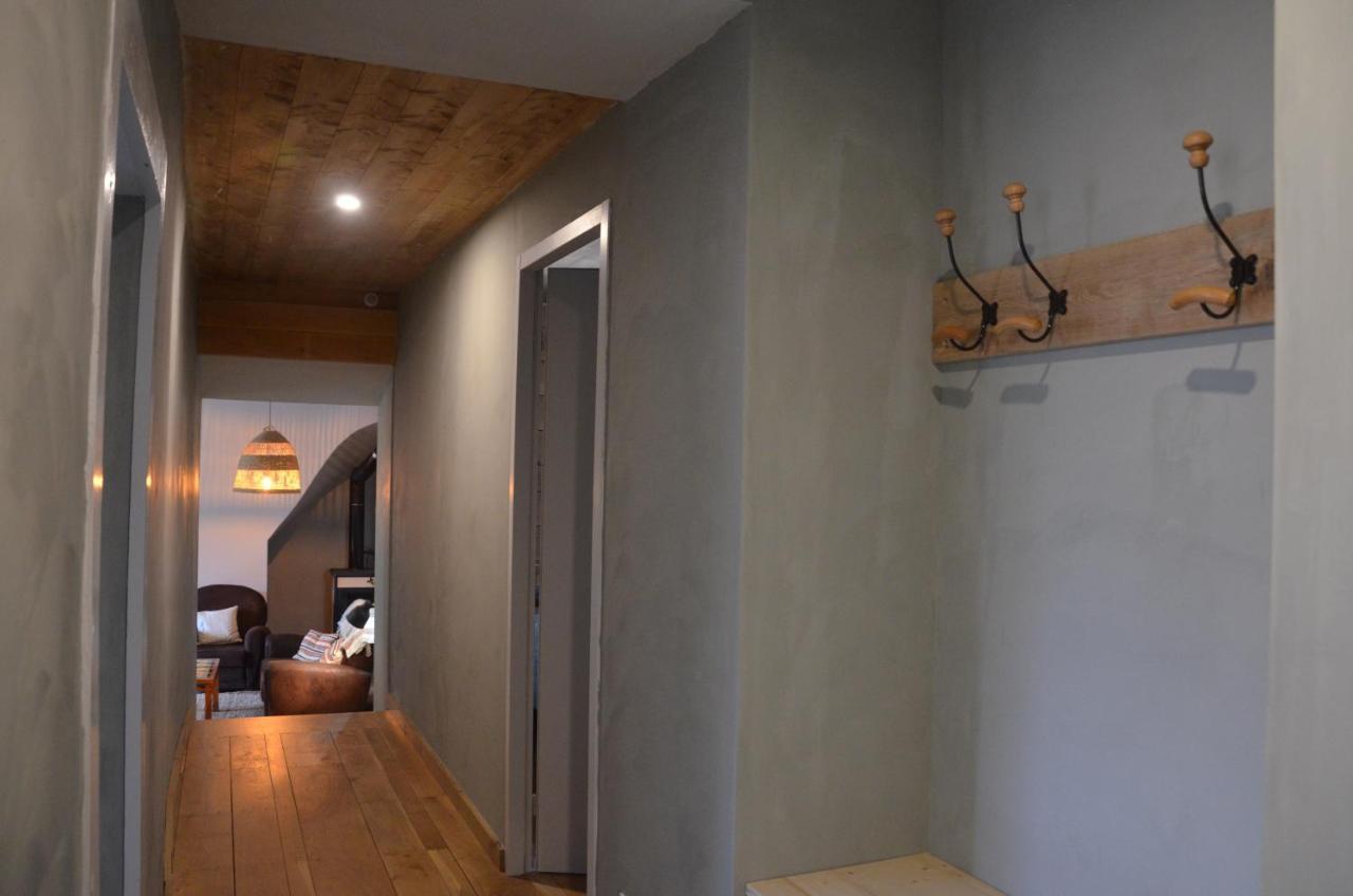 Les Gites Du Passage: Le Perchoir Passenans Esterno foto